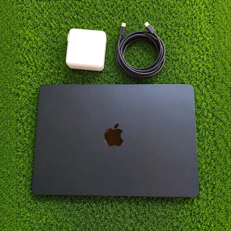 Apple MacBook Air A2681 M2 2021 – 8GB RAM/256GB SSD | Pre-Owned