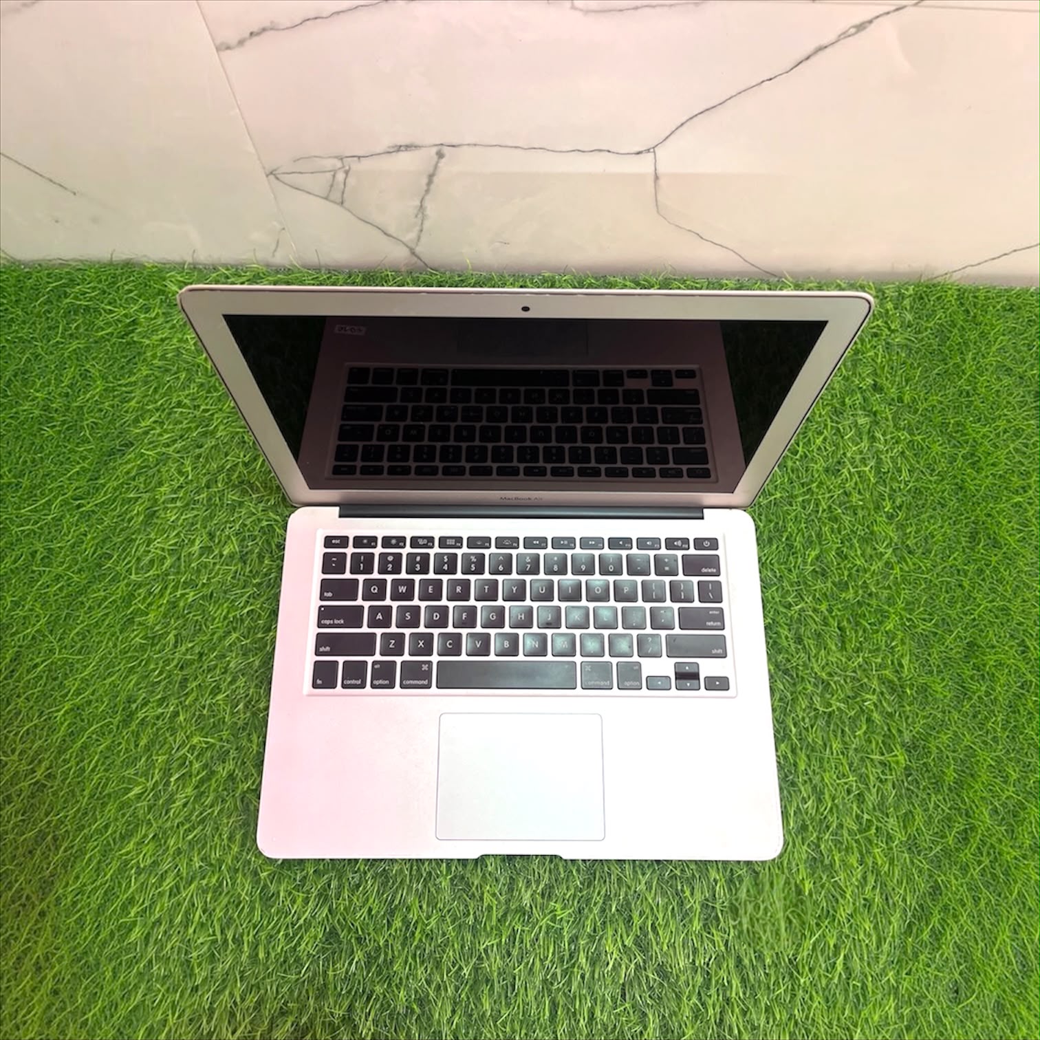 Apple MacBook Air A1466 (2017) - 13.3 inch - i5 - 8GB+128GB | Pre-owned
